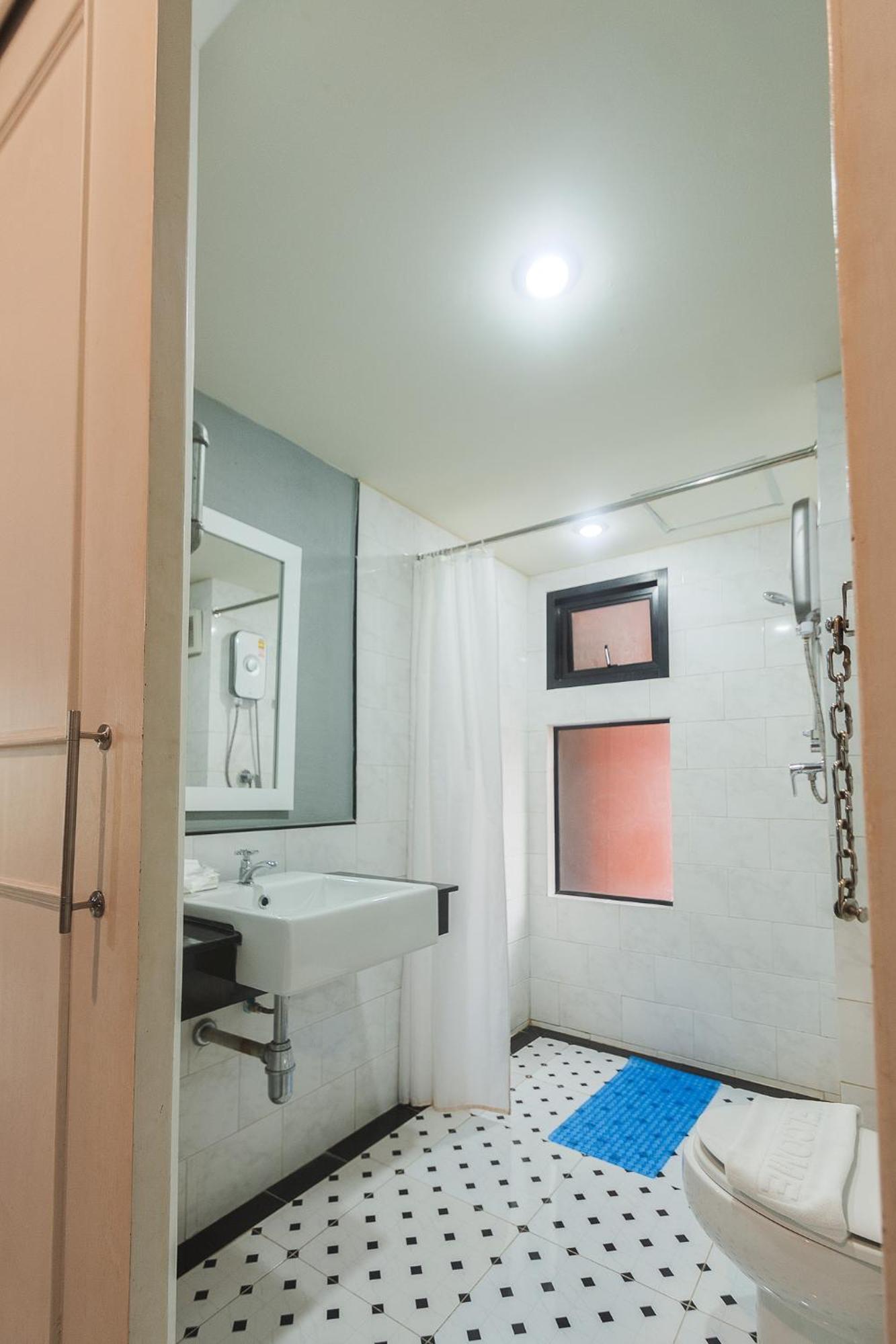 The Old Inn Udon Thani Ngoại thất bức ảnh